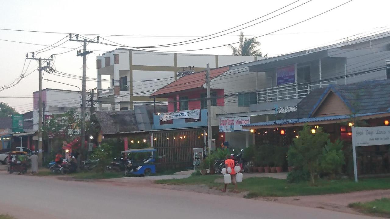 Easy Rooms And Minimart Ko Lanta Eksteriør billede
