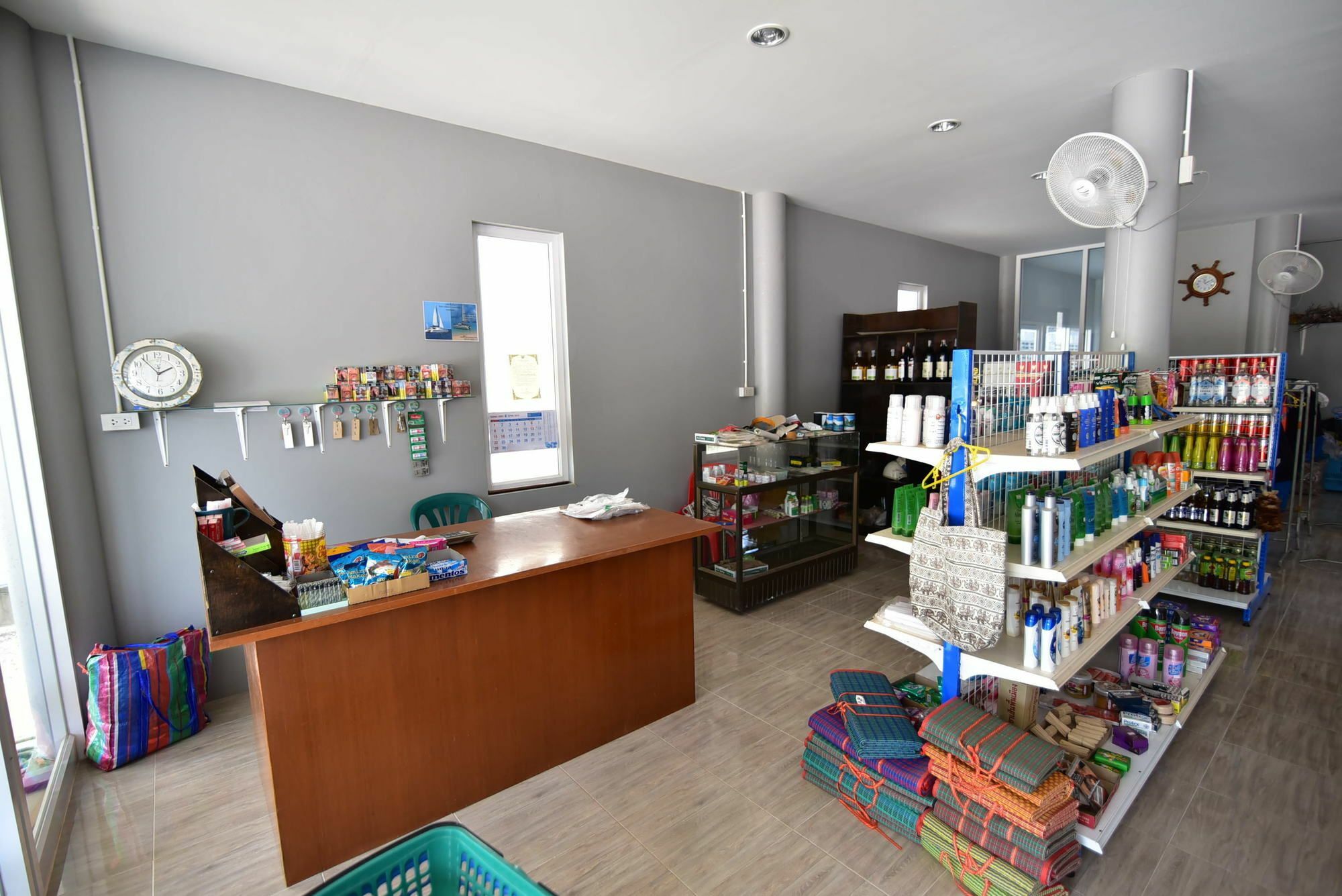Easy Rooms And Minimart Ko Lanta Eksteriør billede
